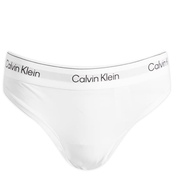 Женские стринги Calvin Klein Icon, белый цвет
Женские стринги Calvin Klein Icon, белый цвет
