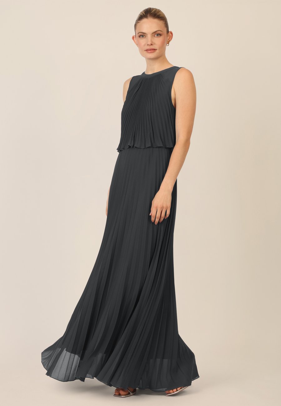 Платье Apart Maxi dress, Schwarz/Black
Платье Apart Maxi dress, Schwarz/Black