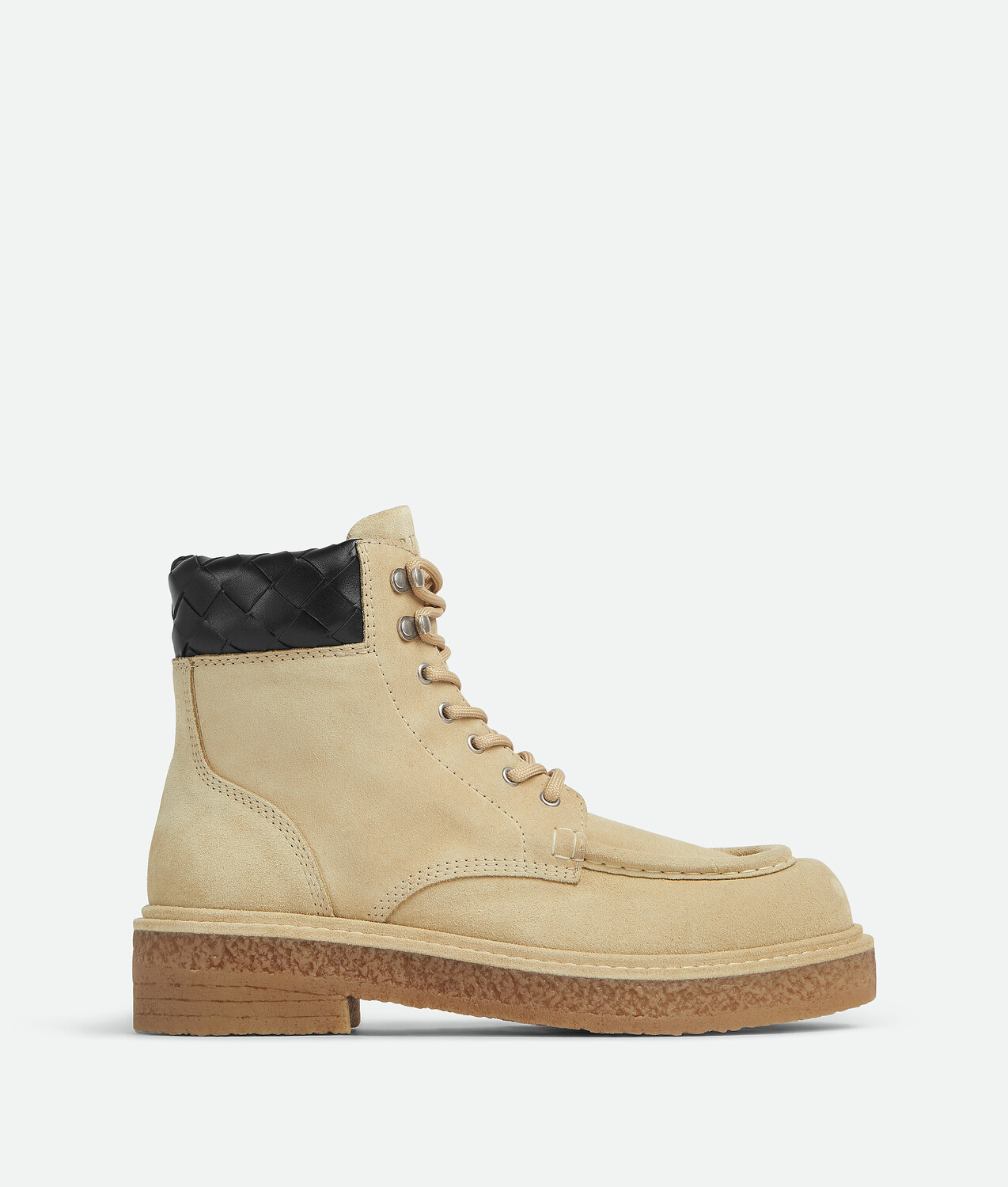 Haddock lace-up ankle boot BOTTEGA VENETA, черный/сатурн
Haddock lace-up ankle boot BOTTEGA VENETA, черный/сатурн