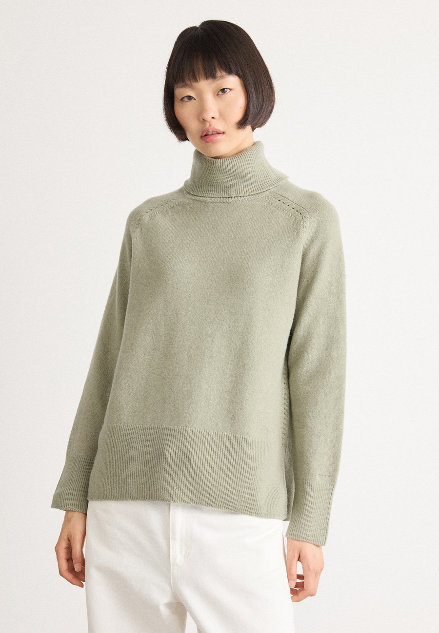 Джемпер GANT TURTLENECK, Faded Sage/Green
Джемпер GANT TURTLENECK, Faded Sage/Green