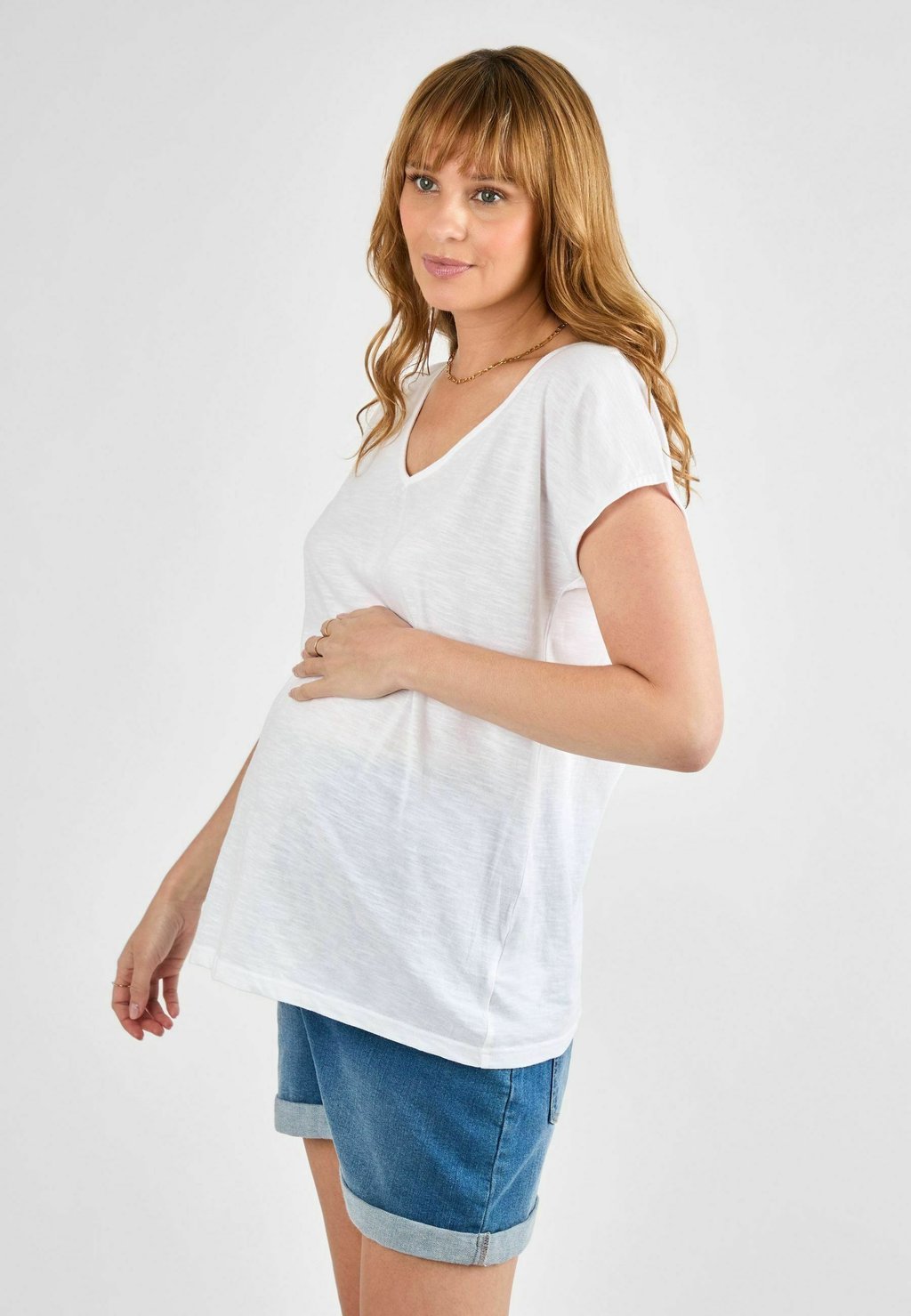 Базовая футболка MATERNITY FIT V-NECK JoJo Maman Bébé, белый 
Базовая футболка MATERNITY FIT V-NECK JoJo Maman Bébé, белый