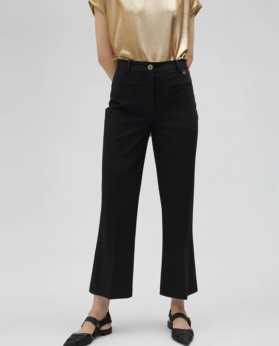 Женские брюки расклешенный низ с карманами Lola Casademunt, чёрный
Женские брюки расклешенный низ с карманами Lola Casademunt, чёрный