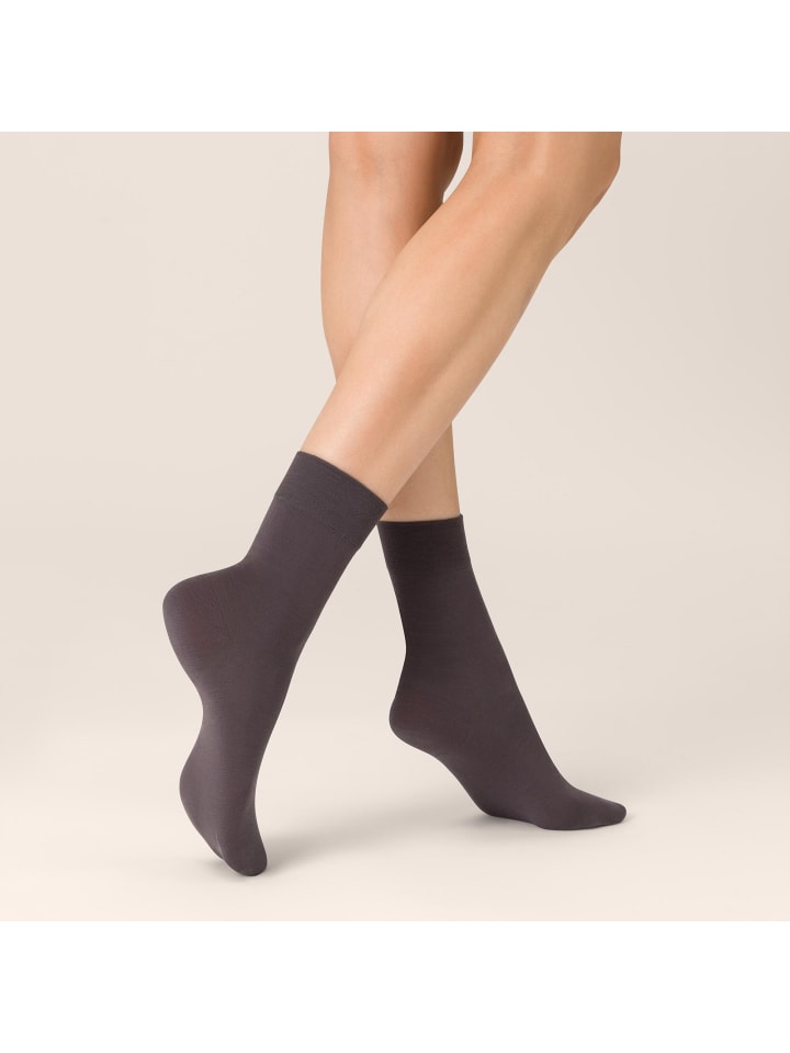 Kunert Чувственные носки из мериносовой шерсти с не сдавливающей манжетой, антрацитового цвета
Kunert Чувственные носки из мериносовой шерсти с не сдавливающей манжетой, антрацитового цвета