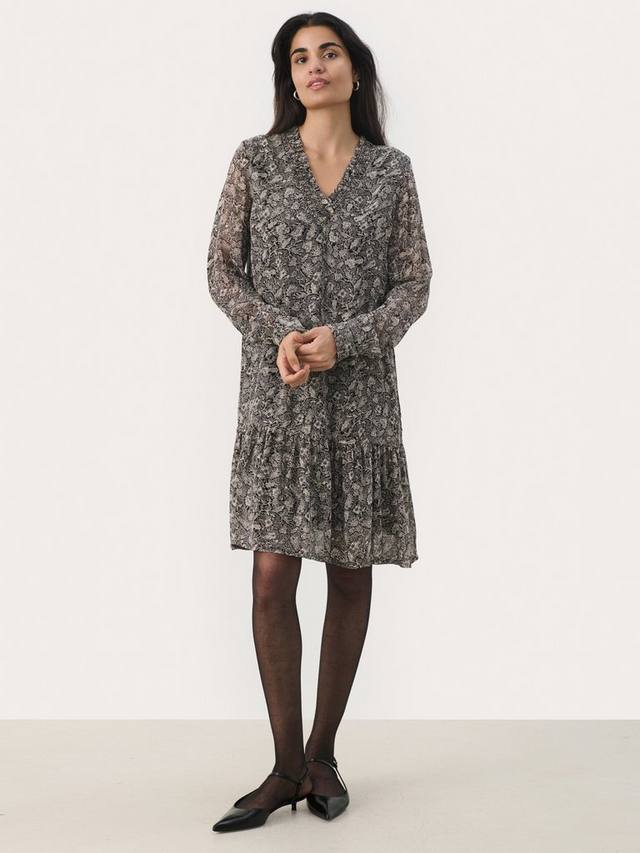 Платье Mikaela с листовым принтом Part Two, Black
Платье Mikaela с листовым принтом Part Two, Black