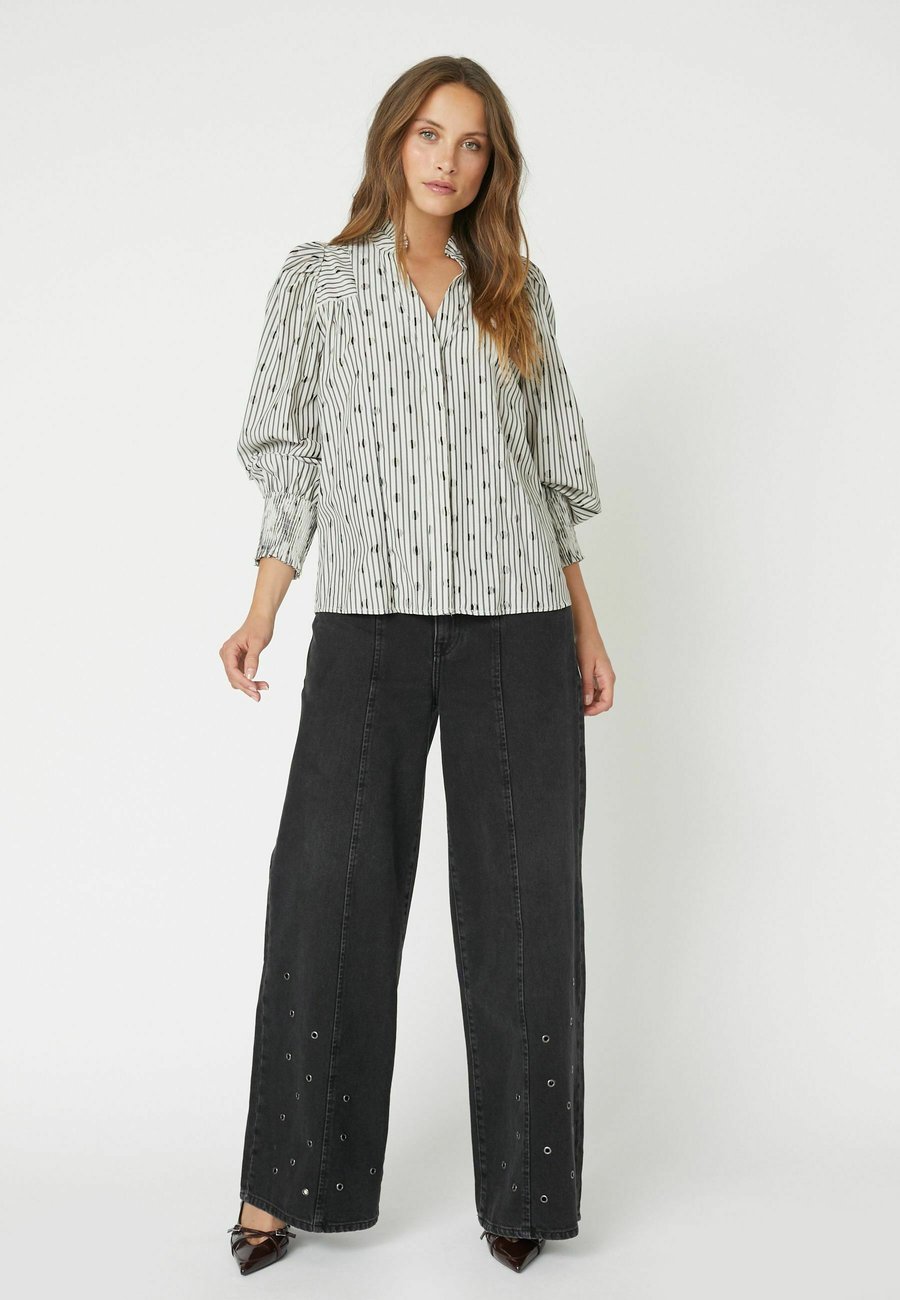 Блуза Co'couture TRIXIECC DOT, Light Grey
Блуза Co'couture TRIXIECC DOT, Light Grey