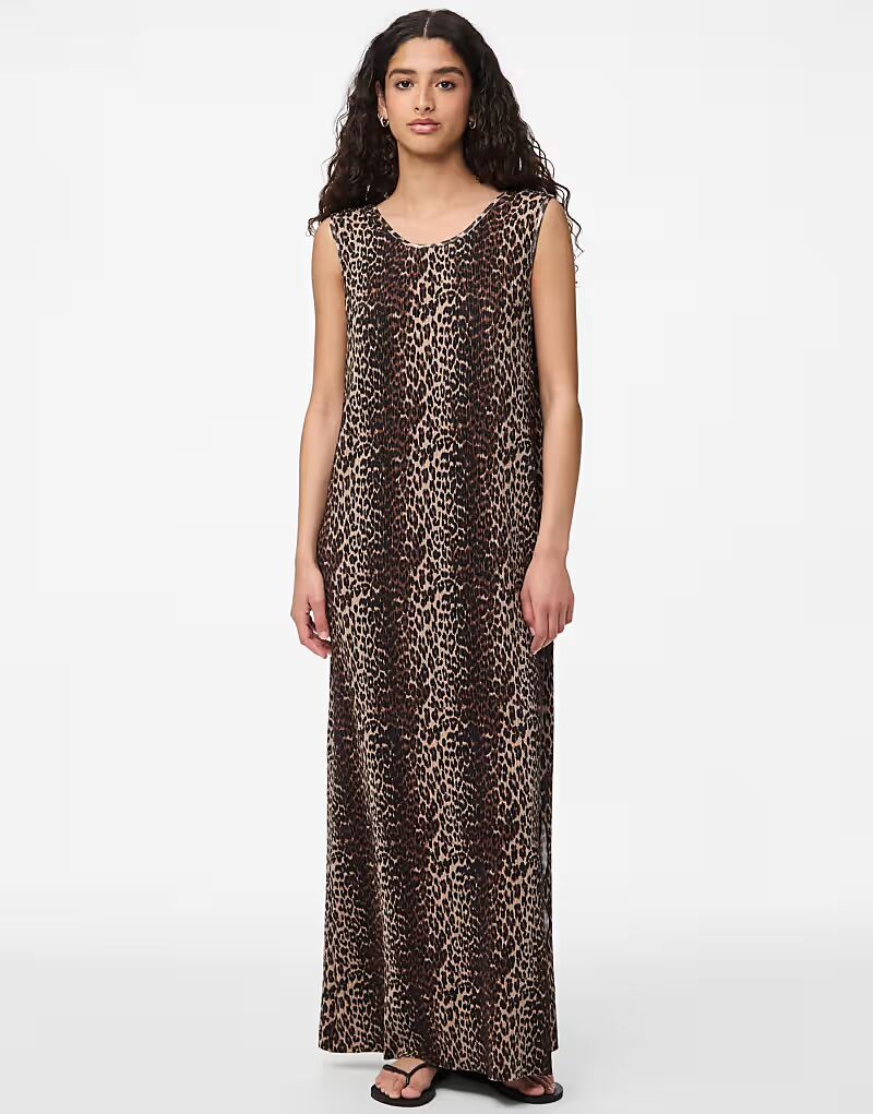 Pieces - Макси-платье черного цвета
Pieces - Макси-платье черного цвета