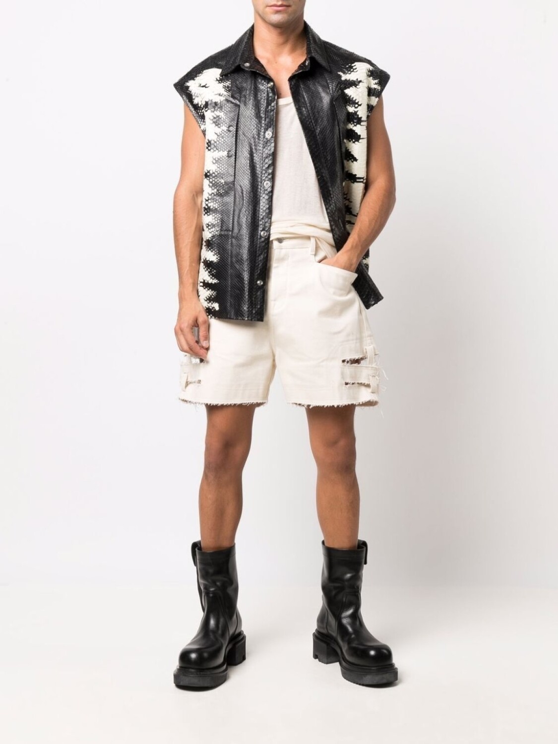 Rick Owens шорты с эффектом потертости, нейтральный цвет
Rick Owens шорты с эффектом потертости, нейтральный цвет