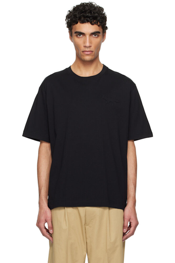 Черная футболка с тисненым профилем лисы большого размера Maison Kitsuné
Черная футболка с тисненым профилем лисы большого размера Maison Kitsuné