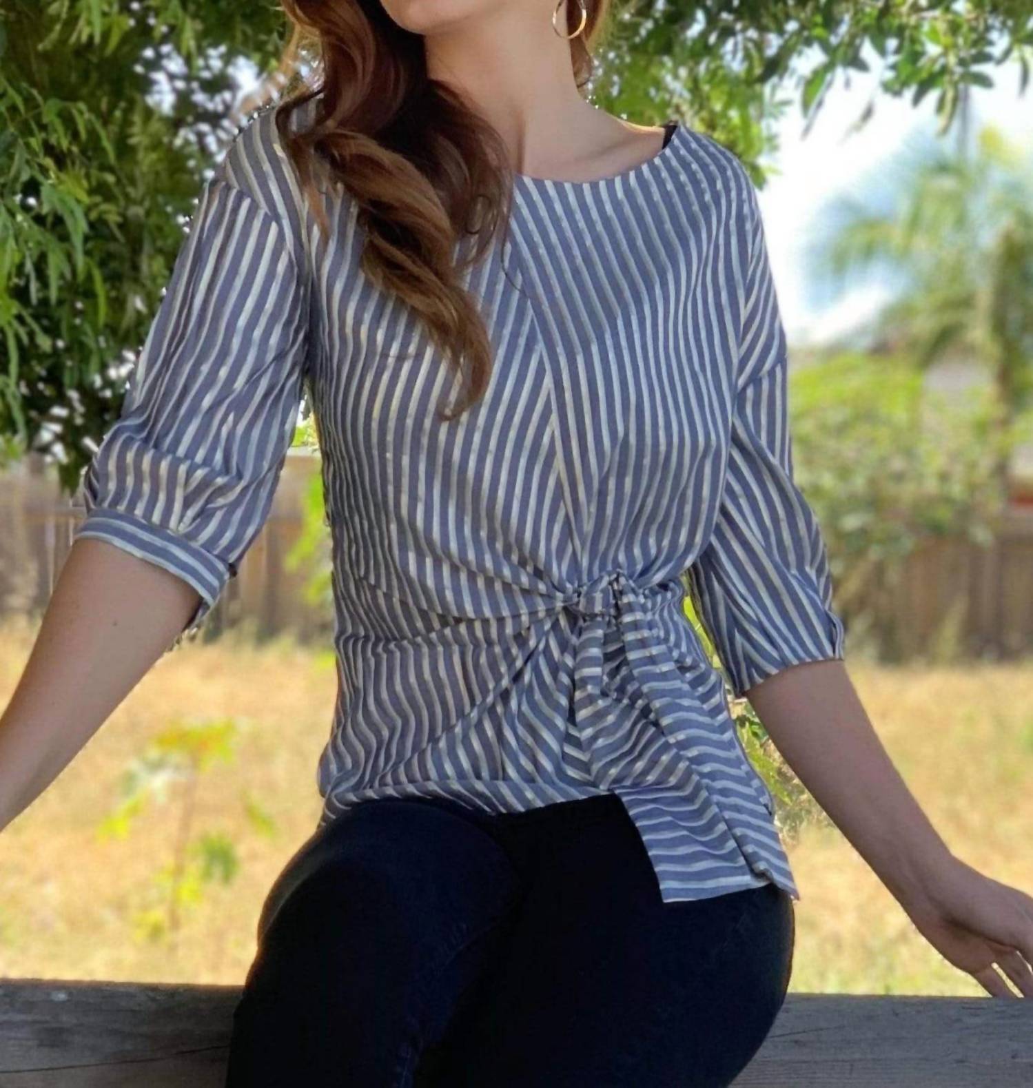 Блузка Yang Top Front Tie в полоску с золотым люрексом EVA FRANCO, цвет stripe gold lurex
Блузка Yang Top Front Tie в полоску с золотым люрексом EVA FRANCO, цвет stripe gold lurex