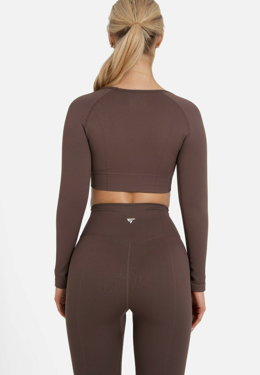 Топ с длинными рукавами LONG SLEEVE RETAINED SEAMLESS SQUATPROOF, коричневый
Топ с длинными рукавами LONG SLEEVE RETAINED SEAMLESS SQUATPROOF, коричневый