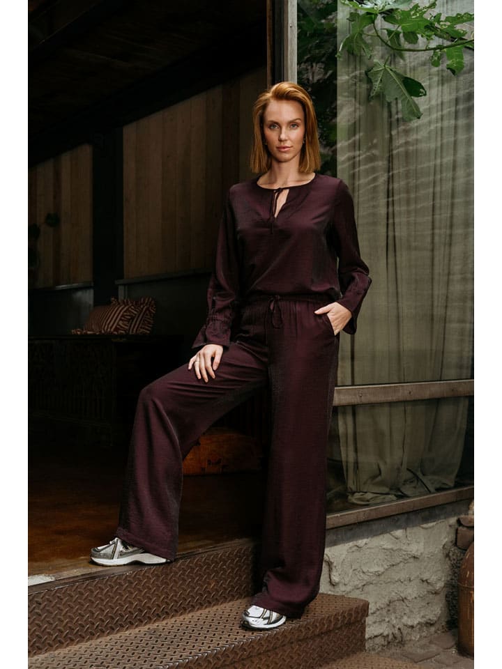 &Co Woman Брюки «Солана» в бордоском цвете
&Co Woman Брюки «Солана» в бордоском цвете