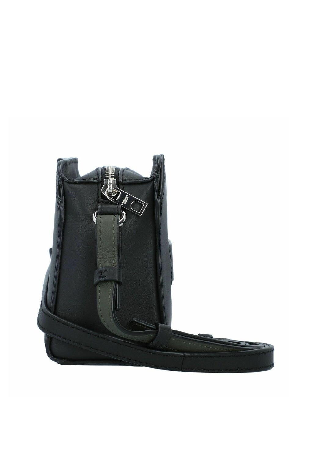 Сумка через плечо LORA UMHÄNGE Liebeskind Berlin, черный
Сумка через плечо LORA UMHÄNGE Liebeskind Berlin, черный