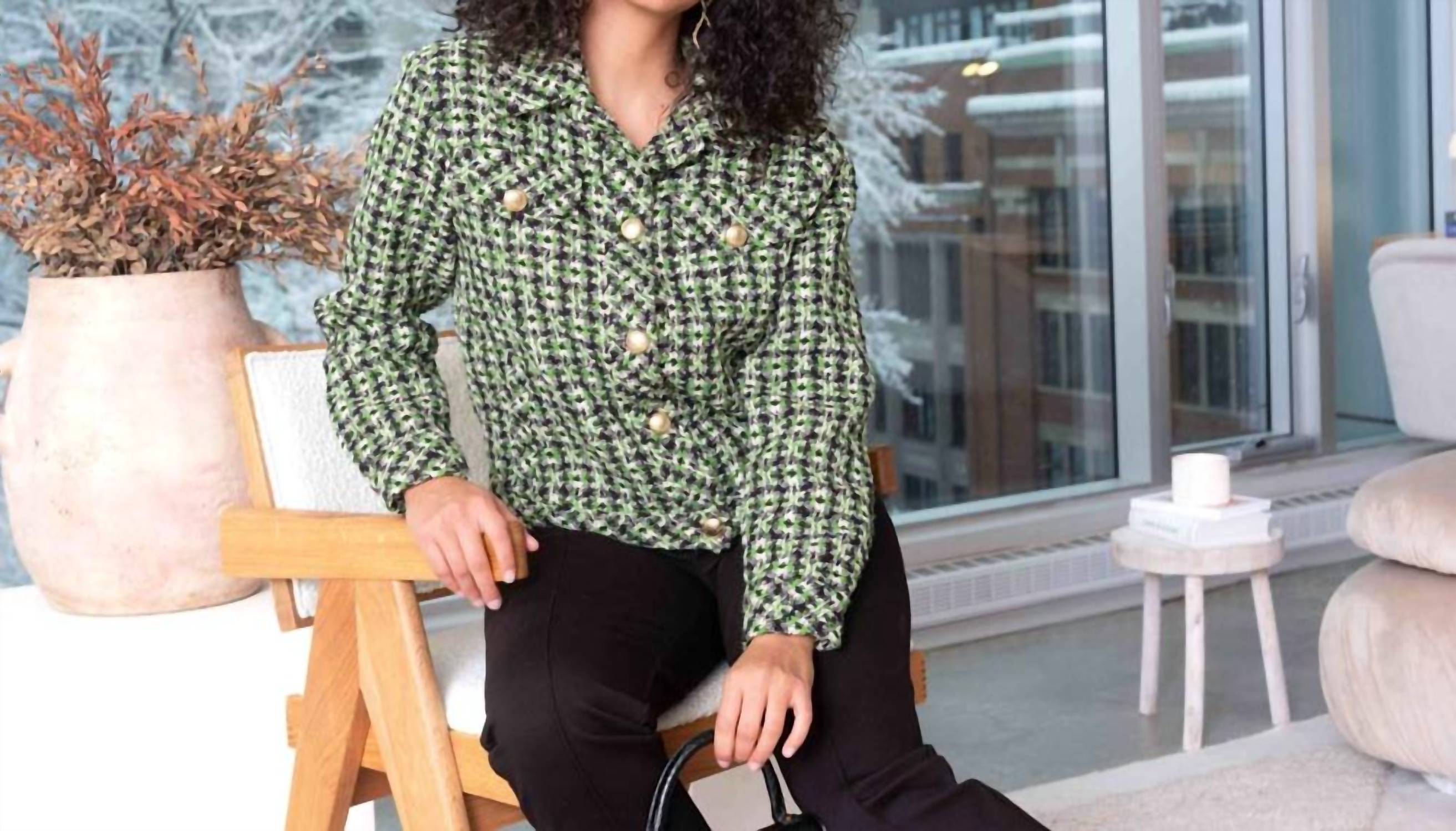 Букле куртка в черном, зеленом и кремовом цветах ALISON SHERI
Букле куртка в черном, зеленом и кремовом цветах ALISON SHERI