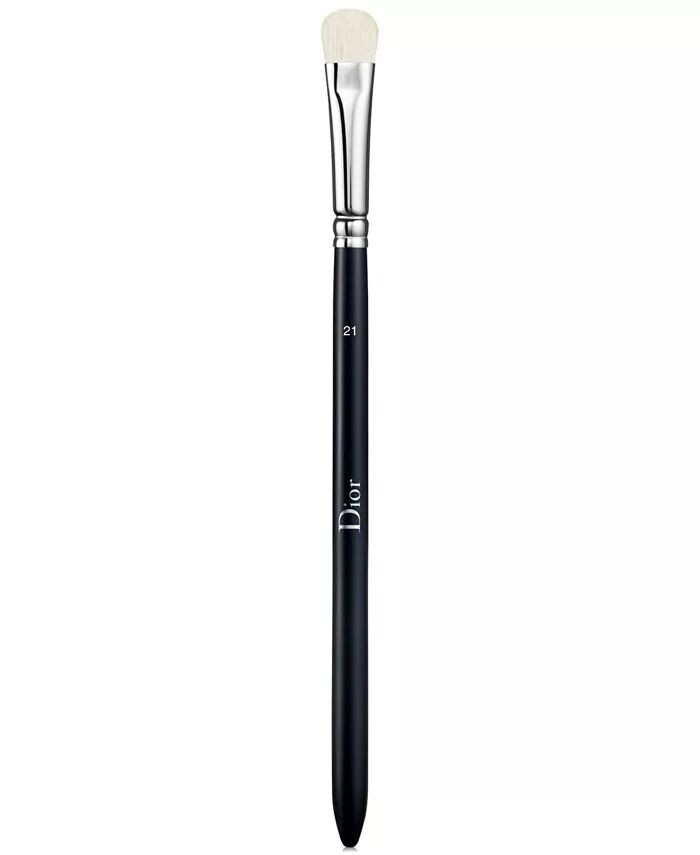 Кисть для растушевки теней Backstage N°21 Dior
Кисть для растушевки теней Backstage N°21 Dior