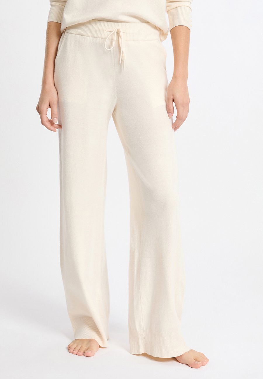 Пижамные брюки Etam Pyjama bottoms, Ecru/Off-White
Пижамные брюки Etam Pyjama bottoms, Ecru/Off-White