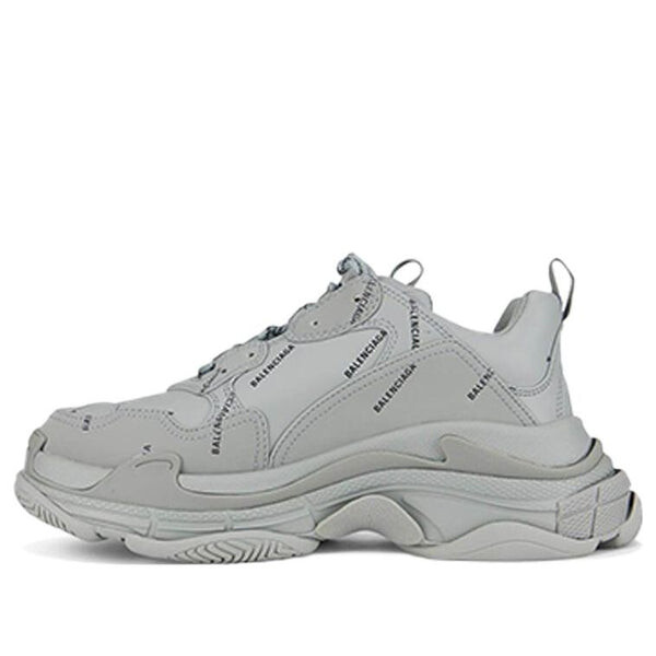 Кроссовки triple s sneaker 'allover logo - grey' Balenciaga, серый
Кроссовки triple s sneaker 'allover logo - grey' Balenciaga, серый