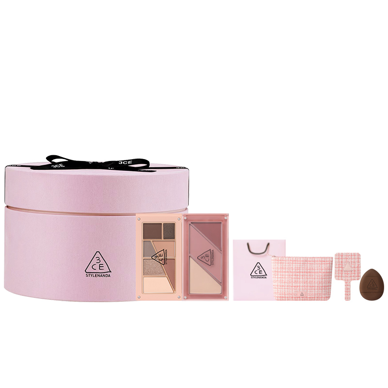 Набор теней и румян с шиммером и матовым покрытием 3CE
Набор теней и румян с шиммером и матовым покрытием 3CE