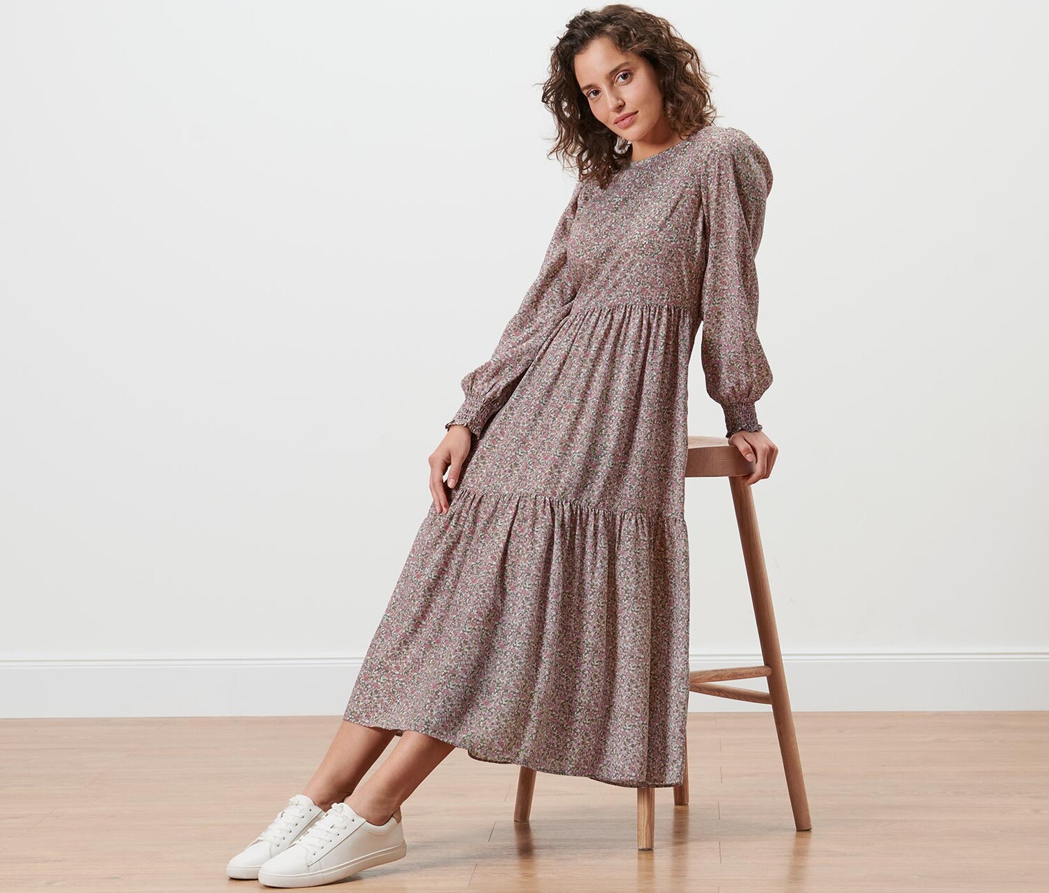 Платье миди с цветочным принтом Tchibo
Платье миди с цветочным принтом Tchibo