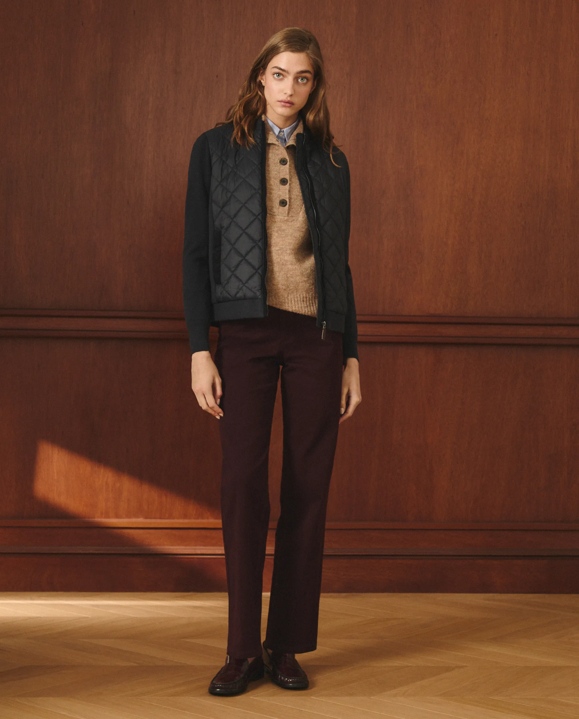 Женская короткая гладкая кожаная куртка Lloyd'S, темно-синий
Женская короткая гладкая кожаная куртка Lloyd'S, темно-синий