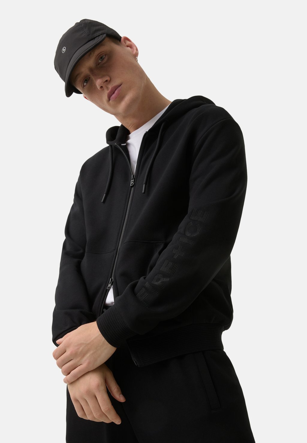 Толстовка на молнии Bogner Fire + Ice, черный
Толстовка на молнии Bogner Fire + Ice, черный