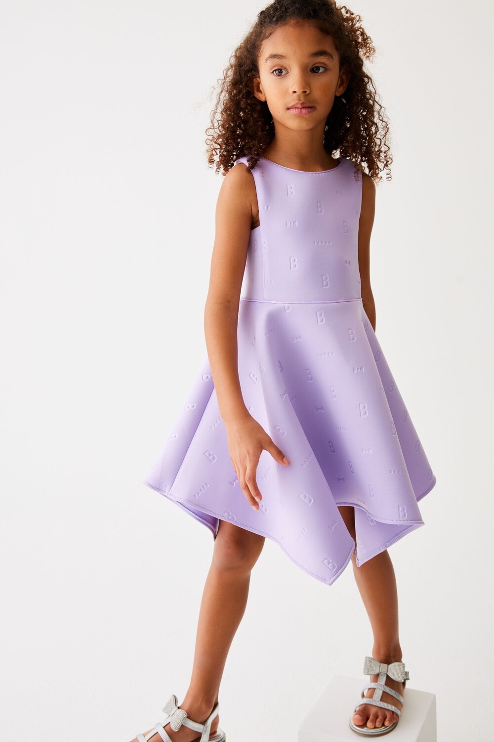 Светло- платье из ткани скуба с асимметричным подолом и тиснением Baker By Ted Baker, фиолетовый
Светло- платье из ткани скуба с асимметричным подолом и тиснением Baker By Ted Baker, фиолетовый