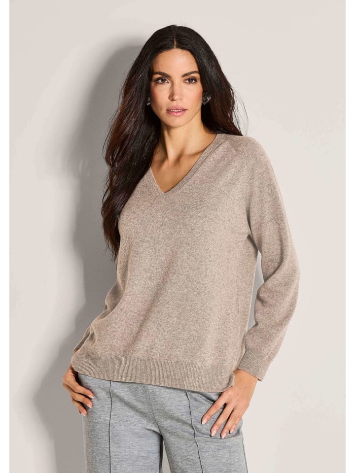 MADELEINE Повседневный вязаный свитер с V-образным вырезом, бежево-меланжевого цвета
MADELEINE Повседневный вязаный свитер с V-образным вырезом, бежево-меланжевого цвета