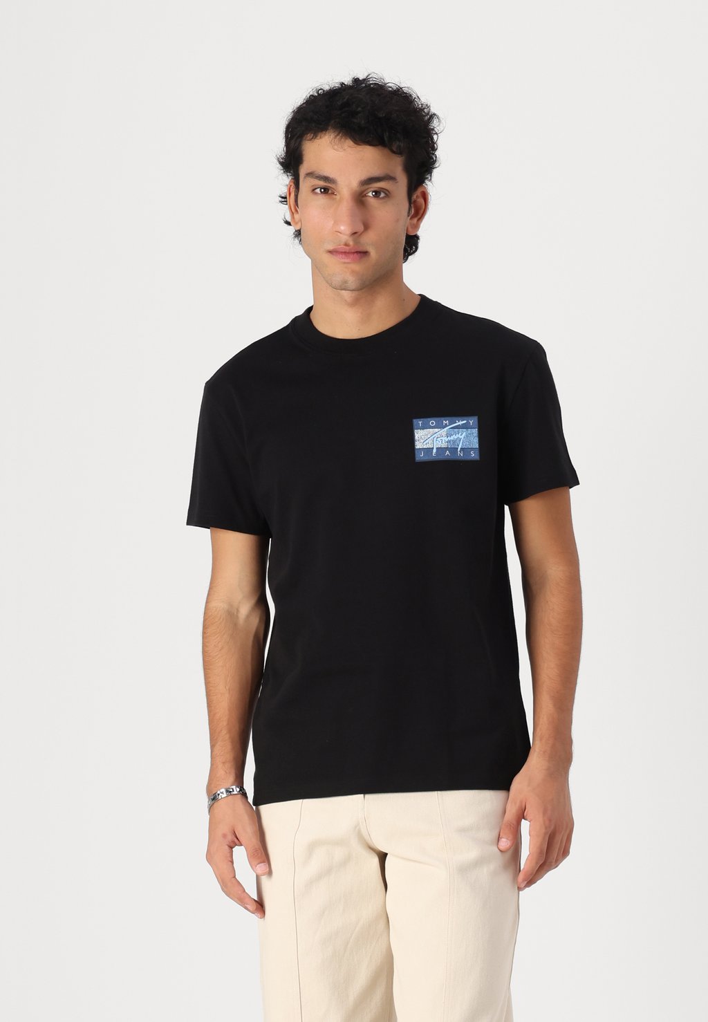 Футболка с принтом FLAG TEE Tommy Jeans, черный
Футболка с принтом FLAG TEE Tommy Jeans, черный