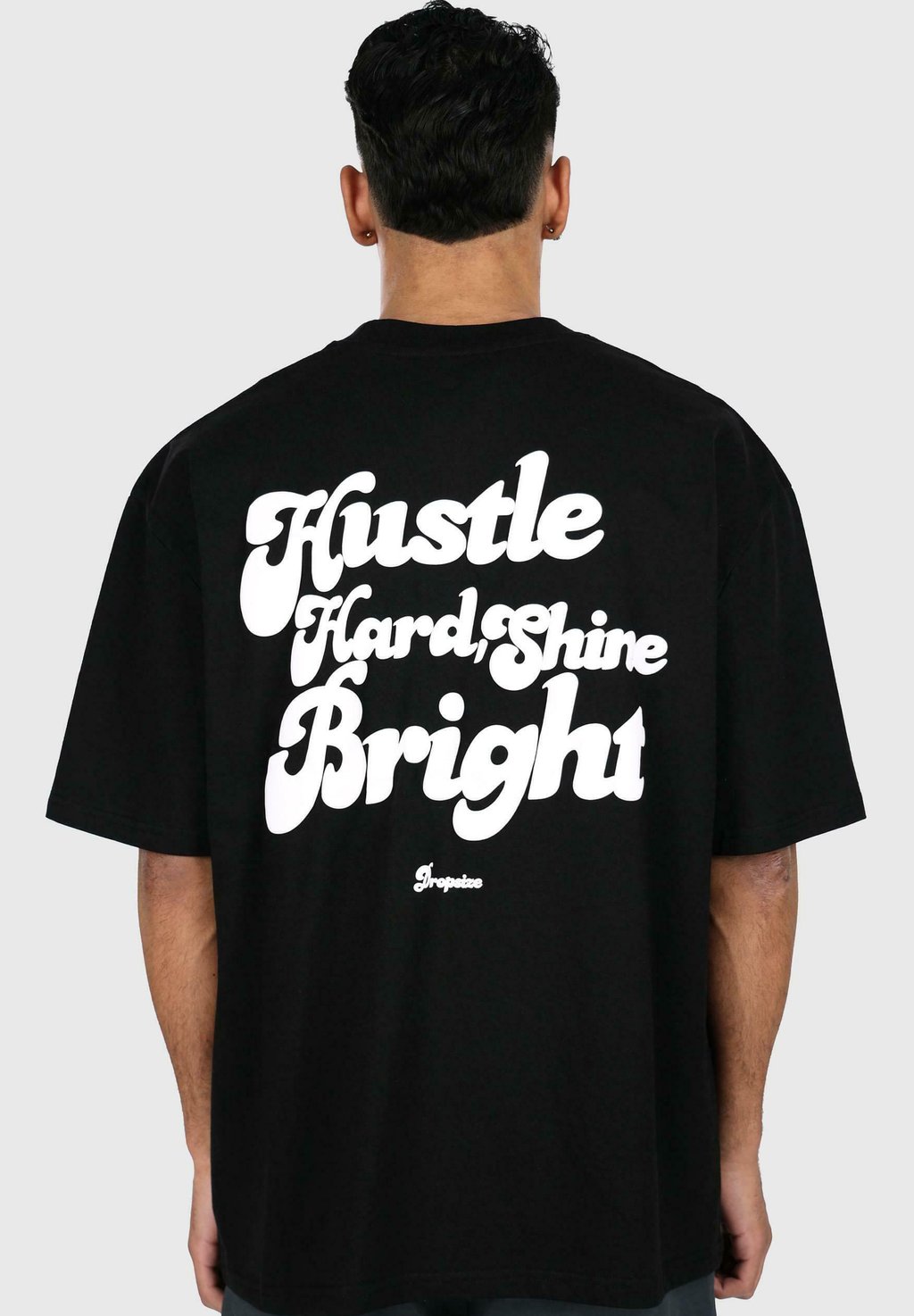 Футболка с принтом Dropsize, черный
Футболка с принтом Dropsize, черный