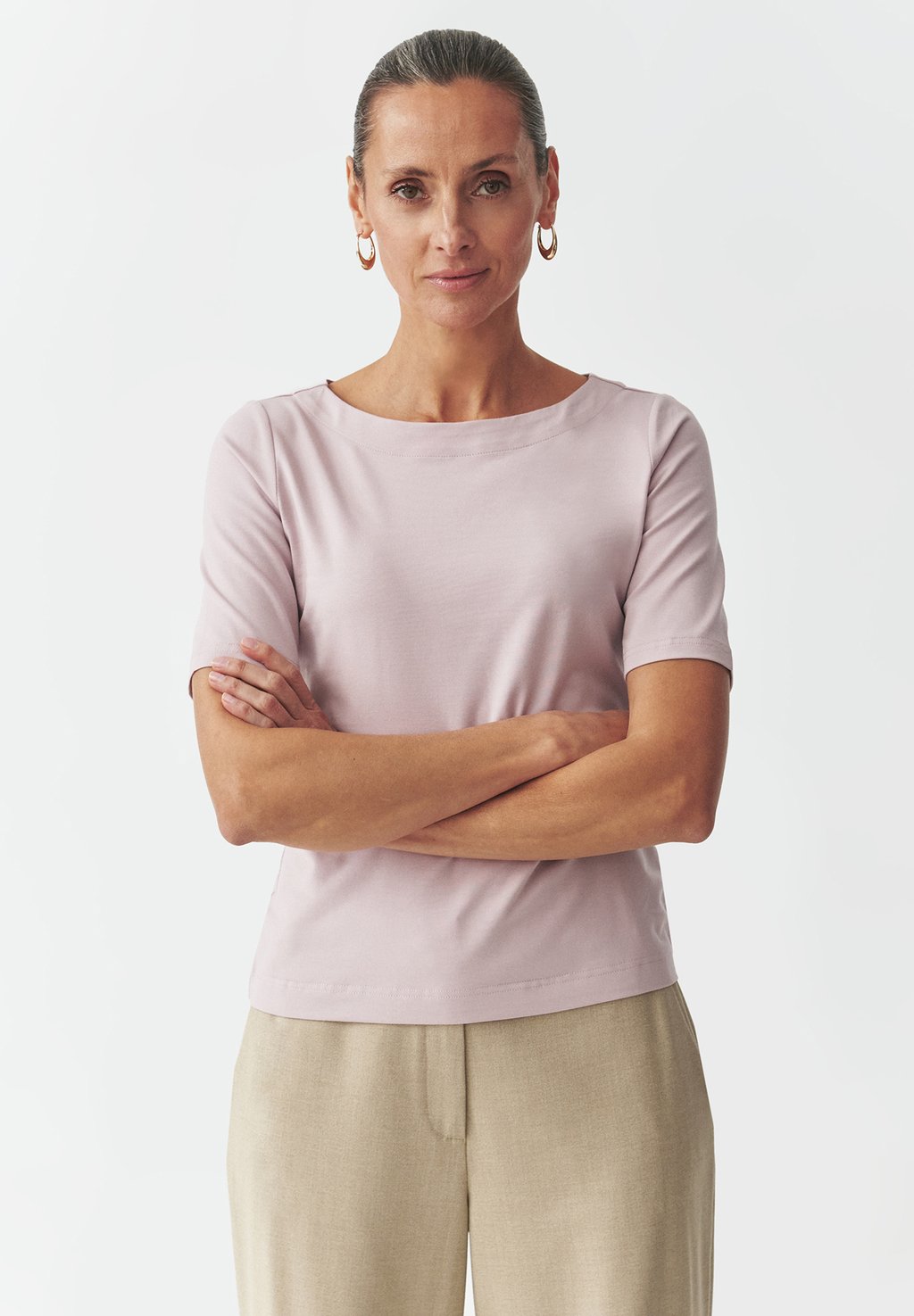 Базовая футболка LUMIKO TATUUM, фуксия
Базовая футболка LUMIKO TATUUM, фуксия