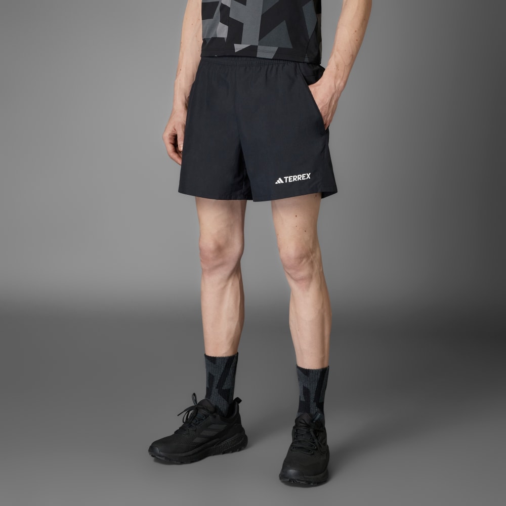 Спортивные шорты Adidas Terrex Multi Shorts, черный 
Спортивные шорты Adidas Terrex Multi Shorts, черный