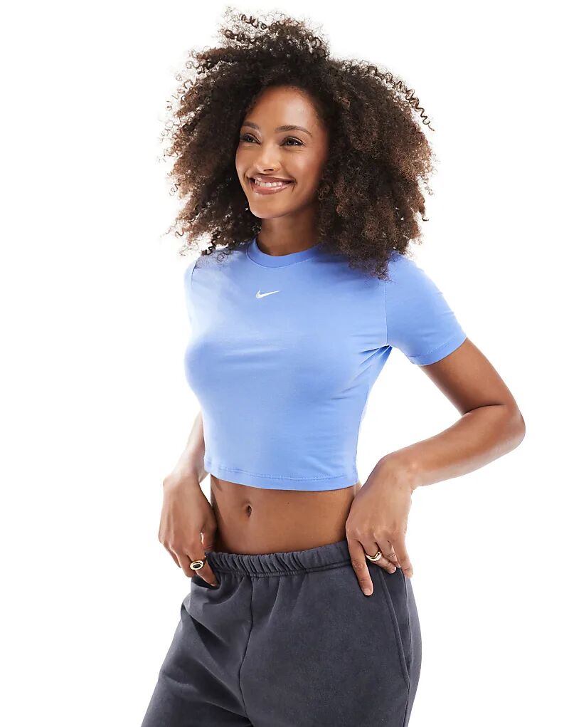 Укороченная футболка Essentials синего цвета Nike
Укороченная футболка Essentials синего цвета Nike
