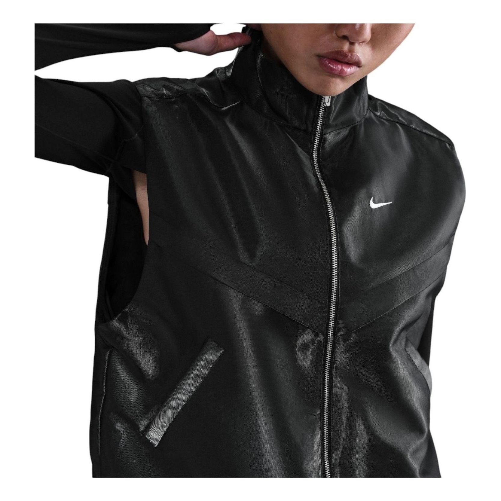 Жилет (WMNS) Nike Sportswear Windrunner Vest 'Black White'
Жилет (WMNS) Nike Sportswear Windrunner Vest 'Black White'