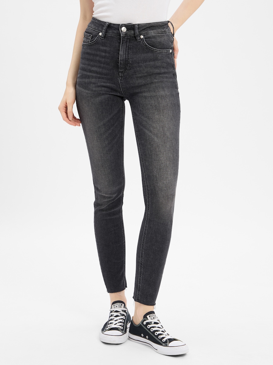 Узкие джинсы HUGO, антрацит
Узкие джинсы HUGO, антрацит