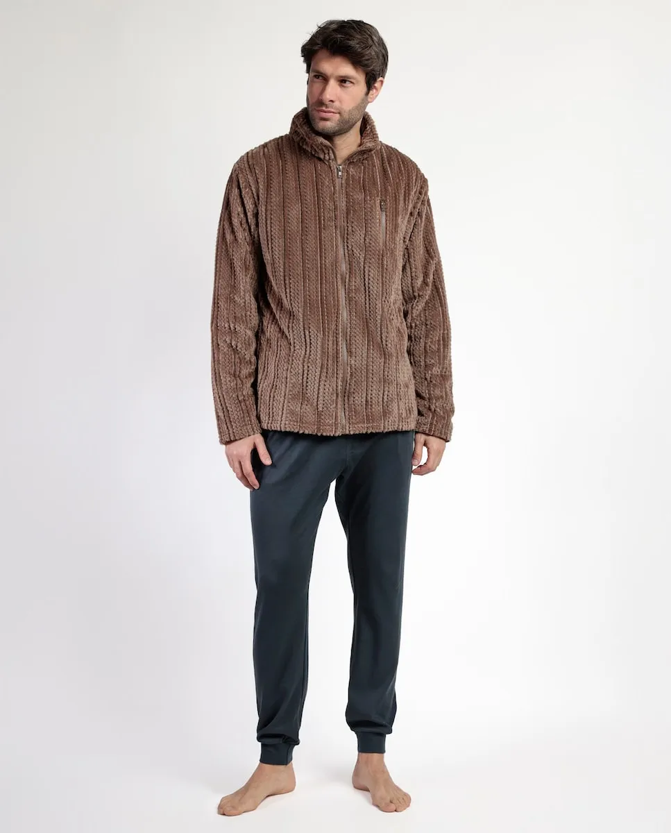 Халат с длинными рукавами из теплой ткани цвета верблюжьей шерсти Admas
Халат с длинными рукавами из теплой ткани цвета верблюжьей шерсти Admas