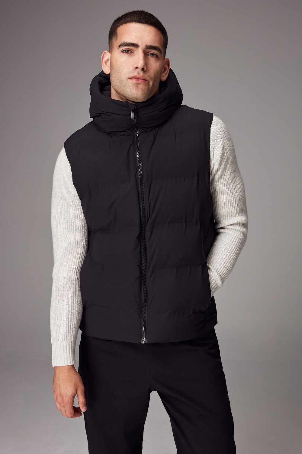 Теплоизолирующий жилет с капюшоном, устойчивый к воздействию воды Next, черный
Теплоизолирующий жилет с капюшоном, устойчивый к воздействию воды Next, черный