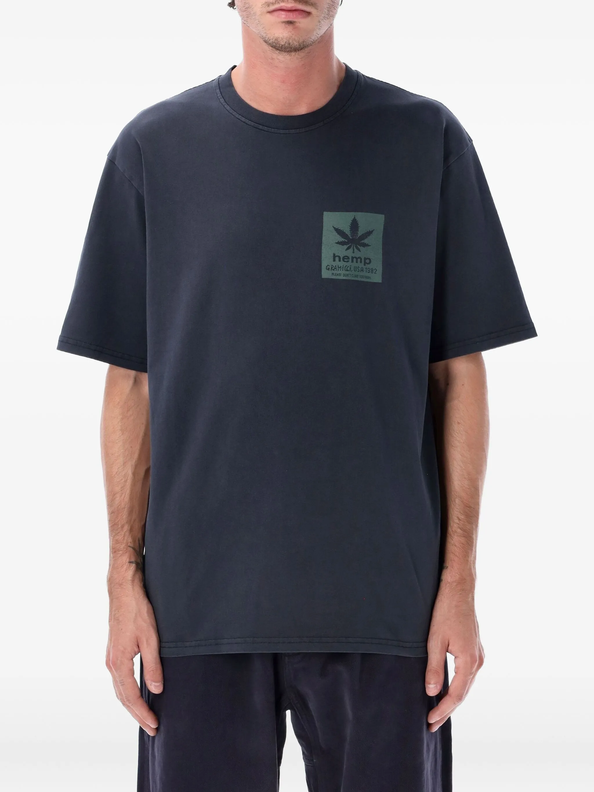 Футболка с графичным принтом Gramicci, синий
Футболка с графичным принтом Gramicci, синий