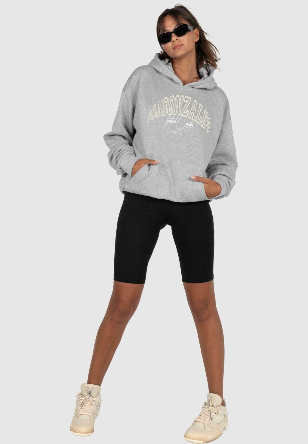 Джемпер с капюшоном INTERNATIONAL X HEAVY MJ Gonzales, серый
Джемпер с капюшоном INTERNATIONAL X HEAVY MJ Gonzales, серый