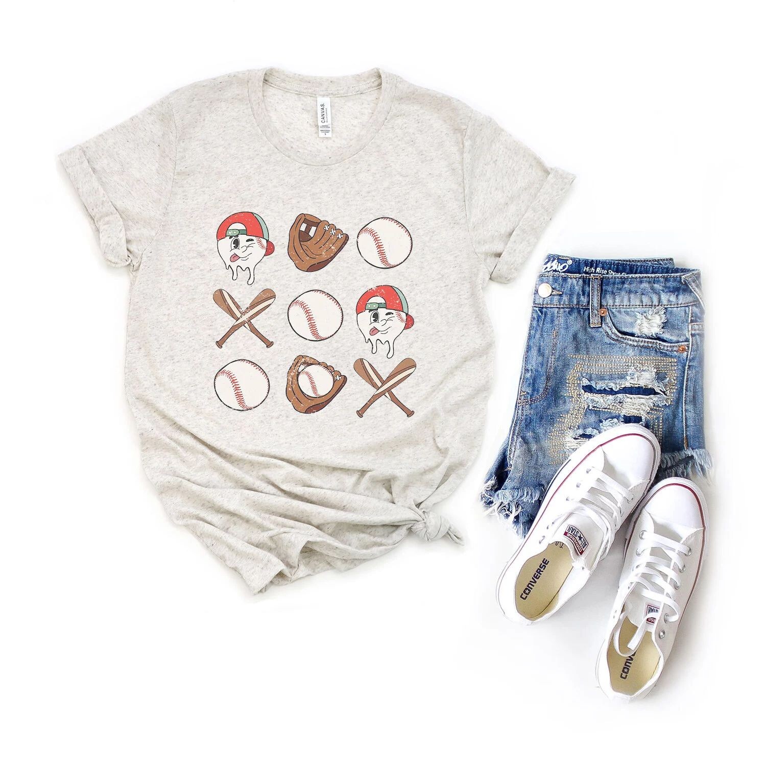 Футболка с короткими рукавами и рисунком бейсбольного коллажа Simply Sage Market
Футболка с короткими рукавами и рисунком бейсбольного коллажа Simply Sage Market