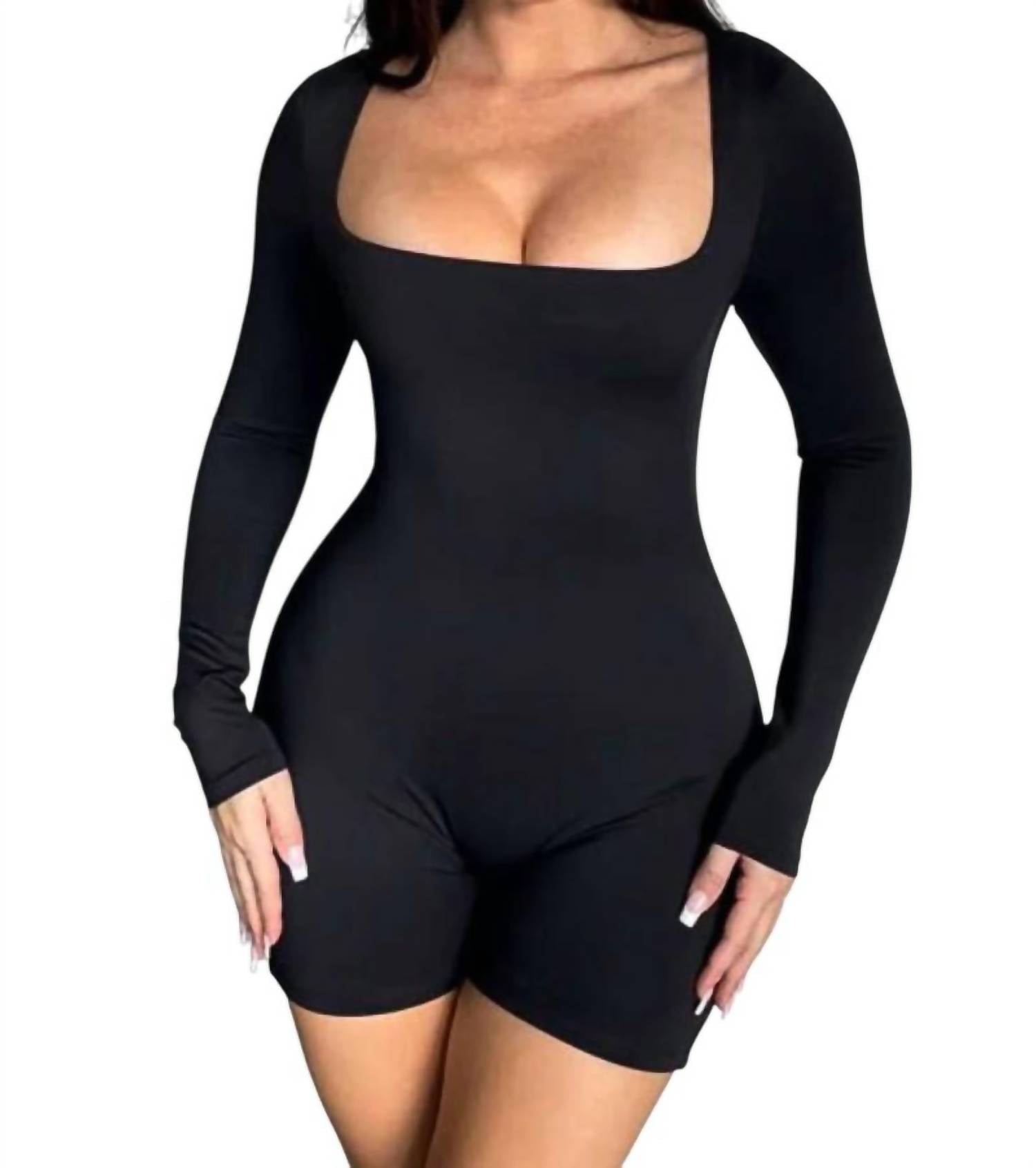 Комбинезон Erin с квадратным вырезом и длинными рукавами в черном цвете SALTY 
Комбинезон Erin с квадратным вырезом и длинными рукавами в черном цвете SALTY