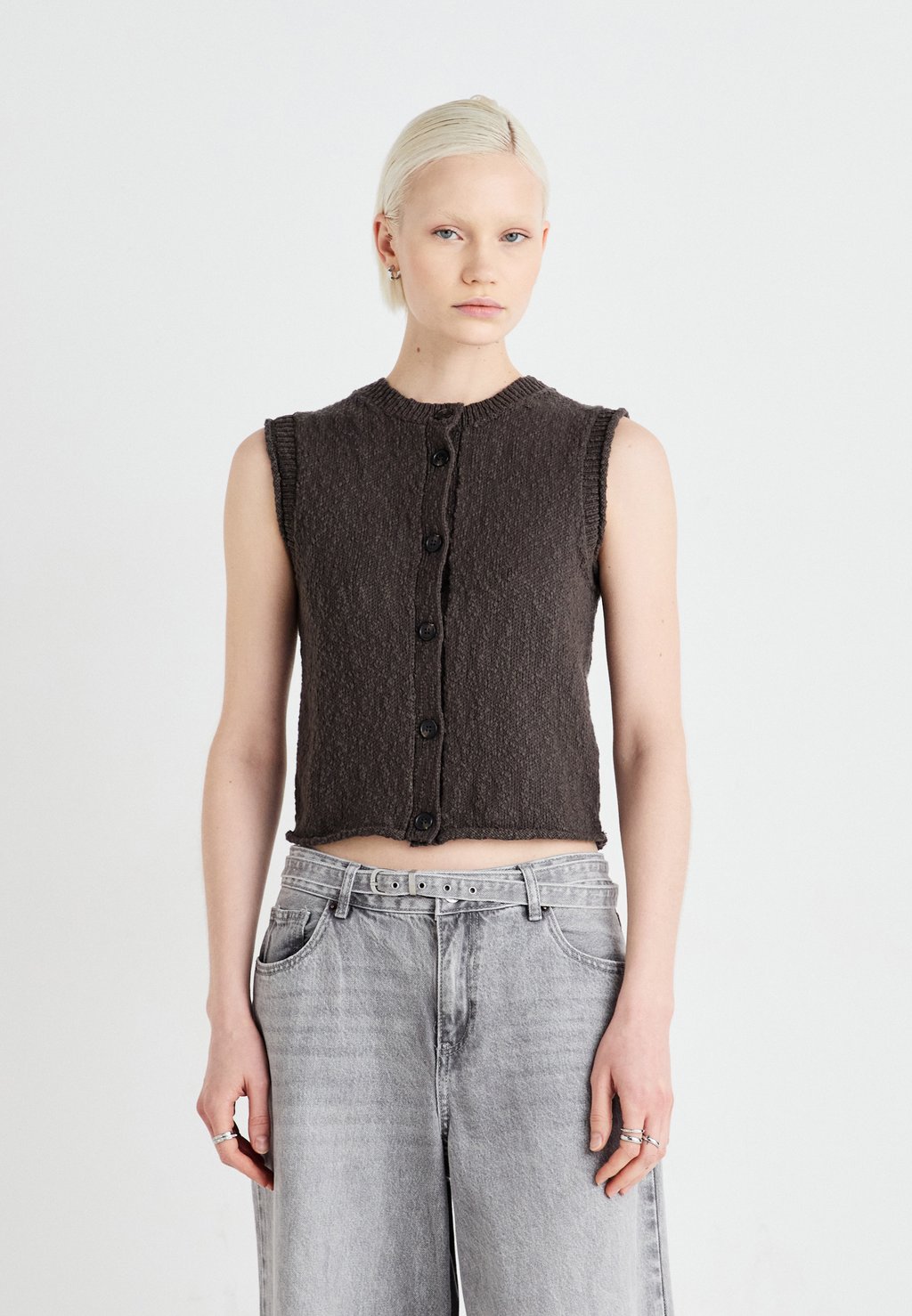 Жилет OLINA VEST Weekday, коричневый 
Жилет OLINA VEST Weekday, коричневый