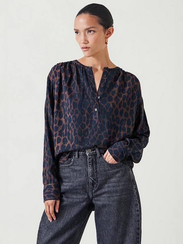 Блузка с леопардовым принтом fernanda HUSH, коричневый/разноцветный
Блузка с леопардовым принтом fernanda HUSH, коричневый/разноцветный