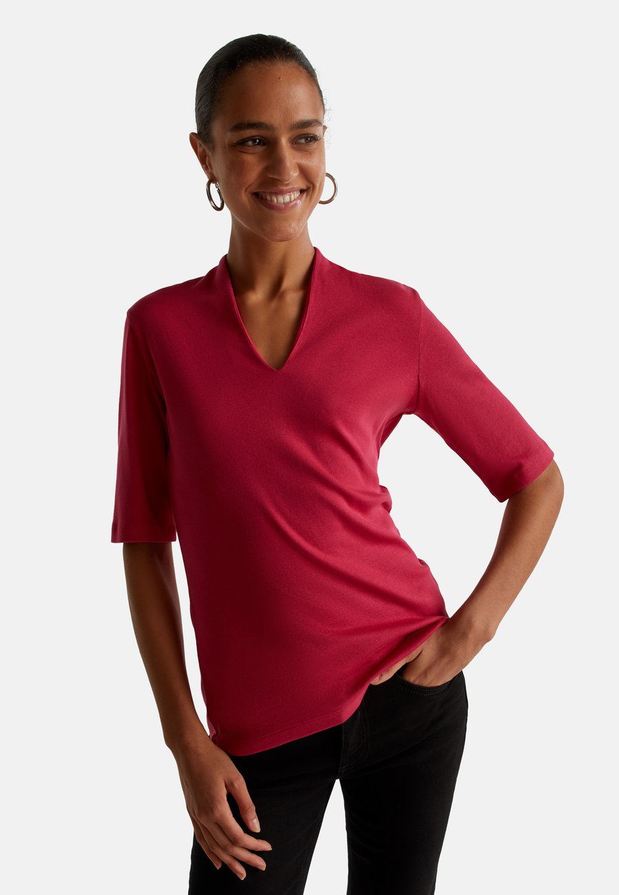 Футболка United Colors of Benetton SLIM FIT, Red
Футболка United Colors of Benetton SLIM FIT, Red