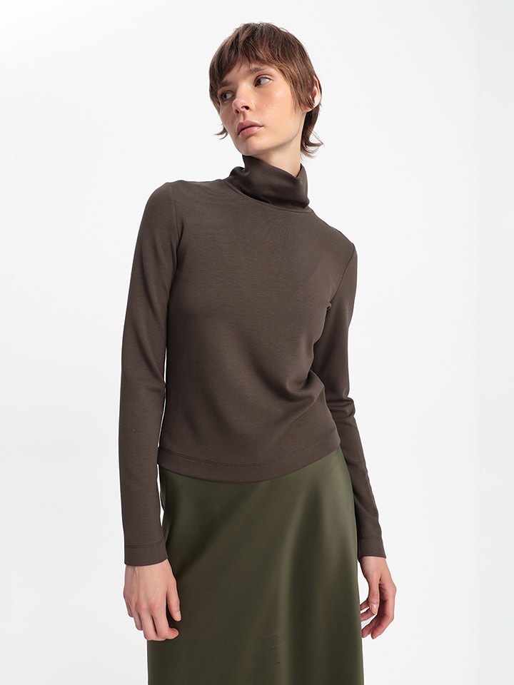 Лонгслив BGN, темно-зеленый
Лонгслив BGN, темно-зеленый