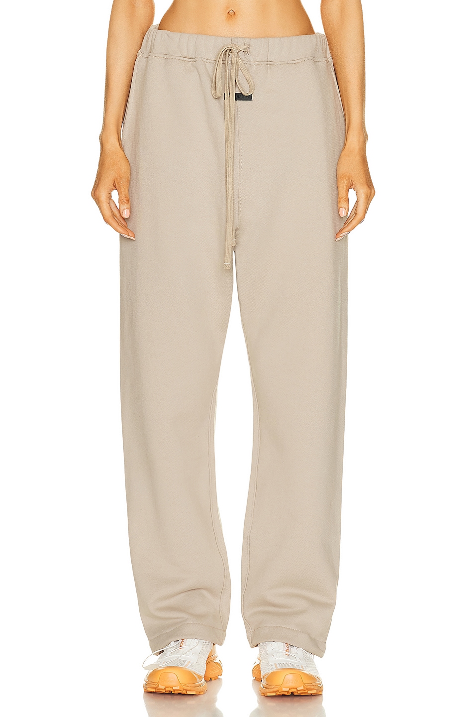 Вечные спортивные штаны Fear of God, цвет Dusty Beige
Вечные спортивные штаны Fear of God, цвет Dusty Beige