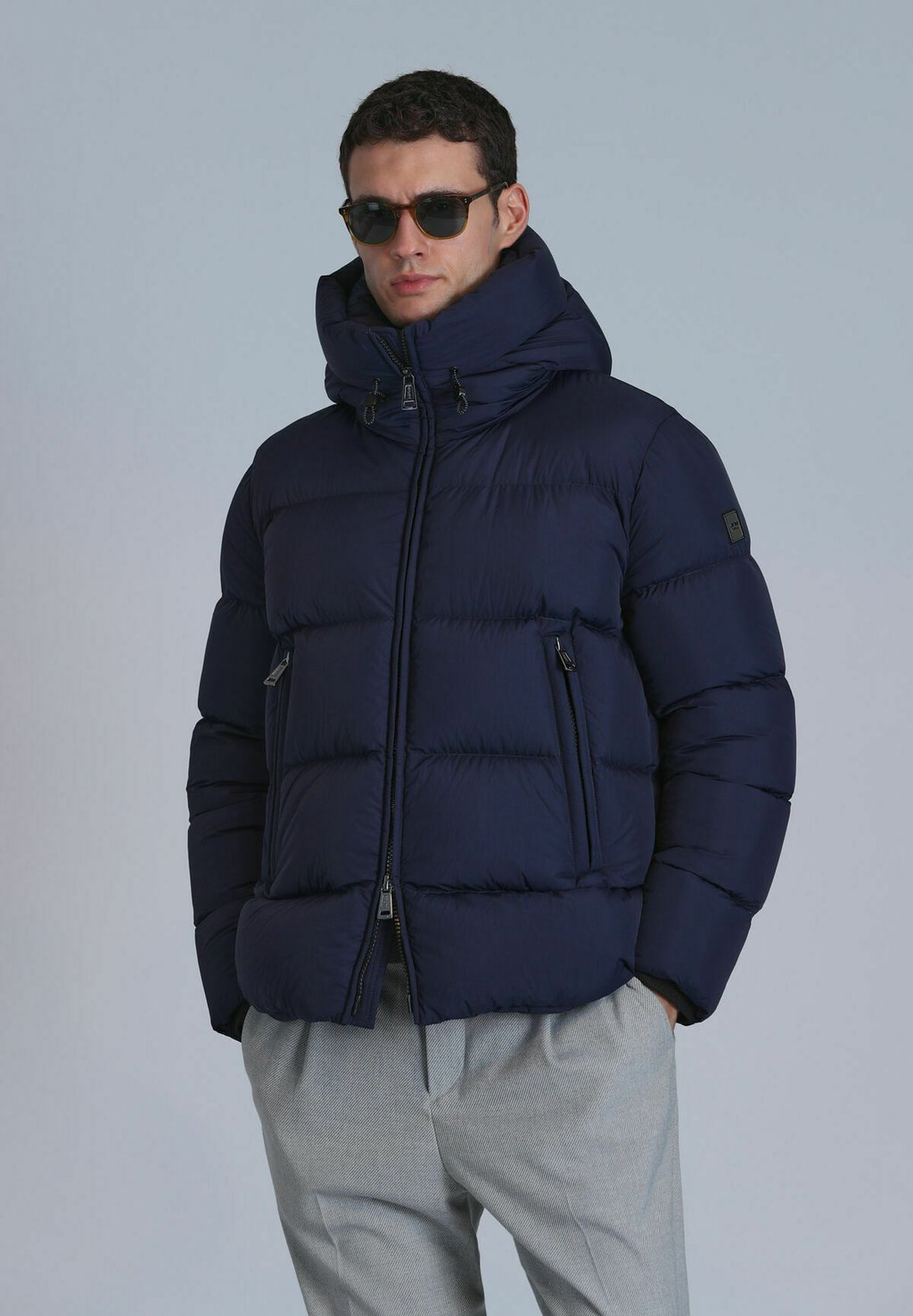 Пуховик Lufian, темно-синий
Пуховик Lufian, темно-синий