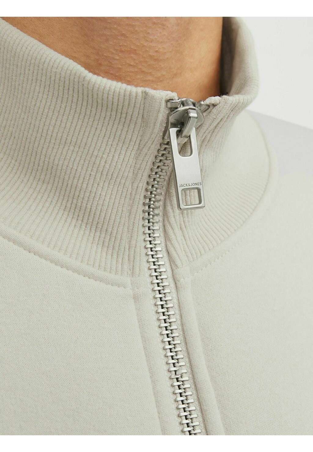 Толстовка на молнии JACK & JONES SWEATSHIRT MIT RUNDHALS EINFARBIG SWEATSHIRT MIT RUNDHALS Jack & Jones, кремовый
Толстовка на молнии JACK & JONES SWEATSHIRT MIT RUNDHALS EINFARBIG SWEATSHIRT MIT RUNDHALS Jack & Jones, кремовый