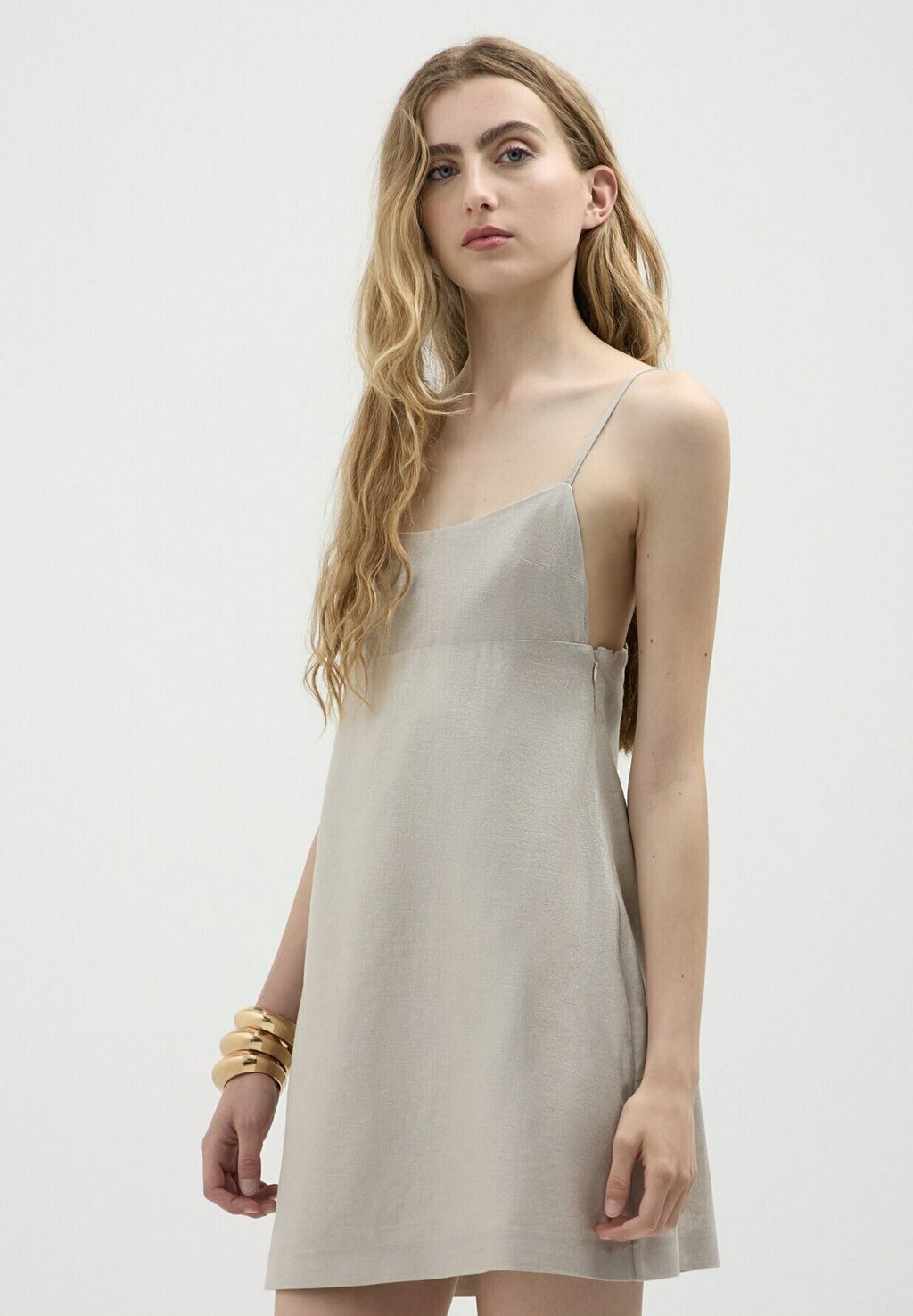 Повседневное платье Calliope, серебряный
Повседневное платье Calliope, серебряный