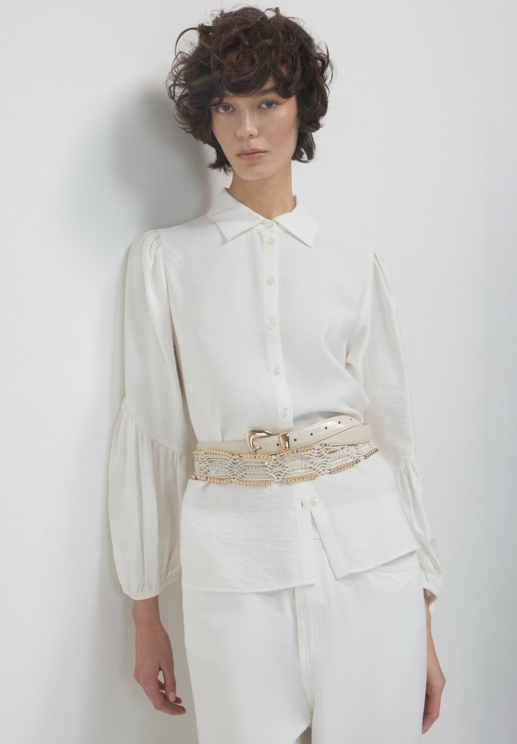 Блузка на пуговицах MANICHE A PALLONCINO Calliope, деним
Блузка на пуговицах MANICHE A PALLONCINO Calliope, деним