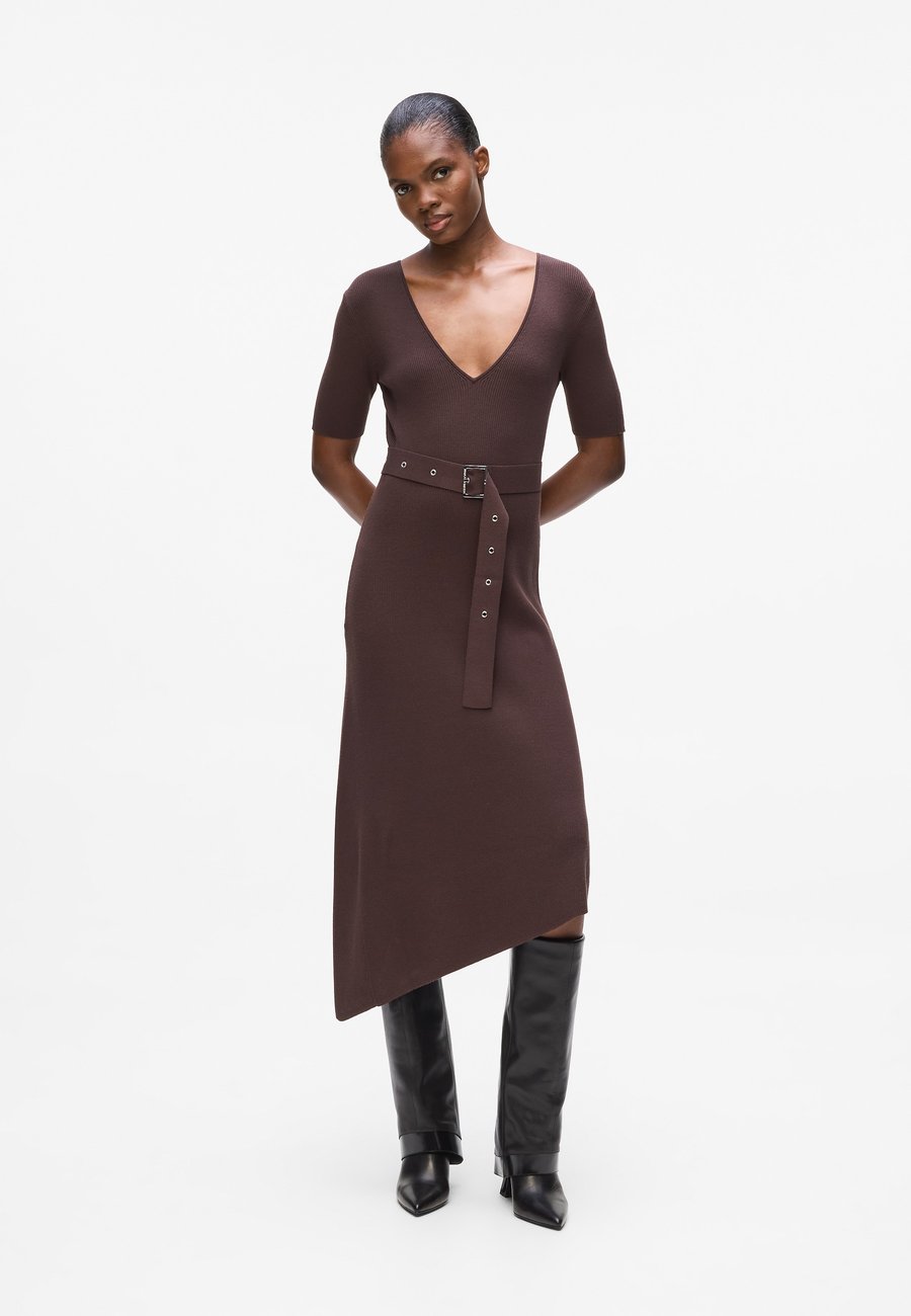 Платье KARL LAGERFELD BELTED KNIT, Java/Brown
Платье KARL LAGERFELD BELTED KNIT, Java/Brown