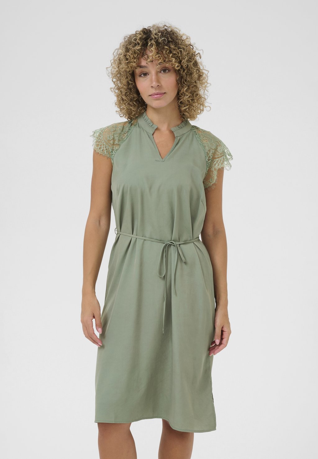 Повседневное платье CRNOLA Cream, темно-зеленый
Повседневное платье CRNOLA Cream, темно-зеленый